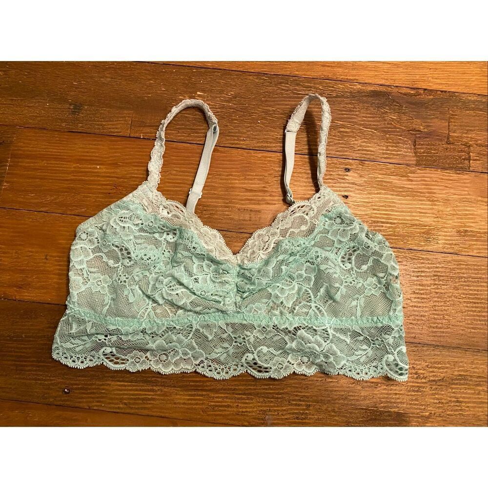 Victoria’s Secret Medium PINK light green white lace bralette